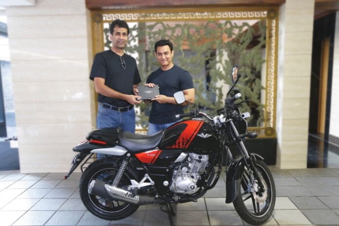 Aamir Khan Bajaj Buy's V15