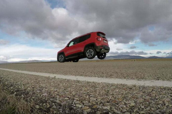 jeep-renegade-stoppie-screenshot