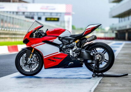 Ducati-superleggera-1299-india-delivery (1)