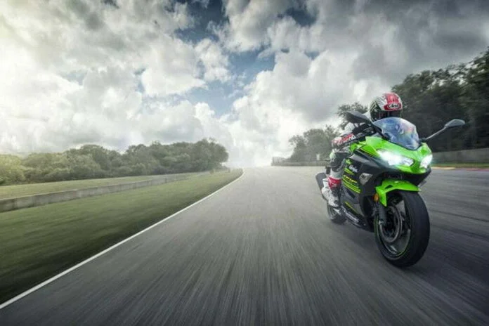 Kawasaki Ninja 400-india-launch (7)