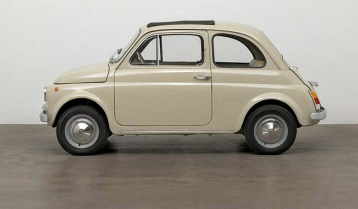 New-york-museum-art-Fiat-500
