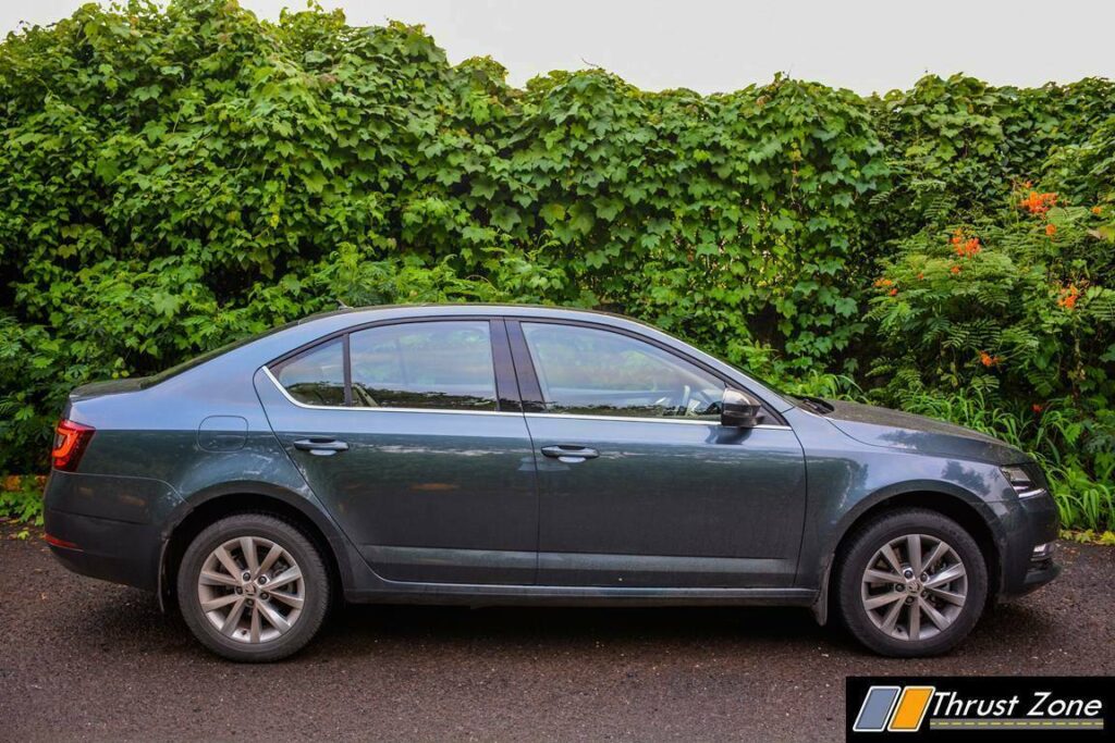 Skoda-Octavia-Petrol-Review-Automatic-2017-45