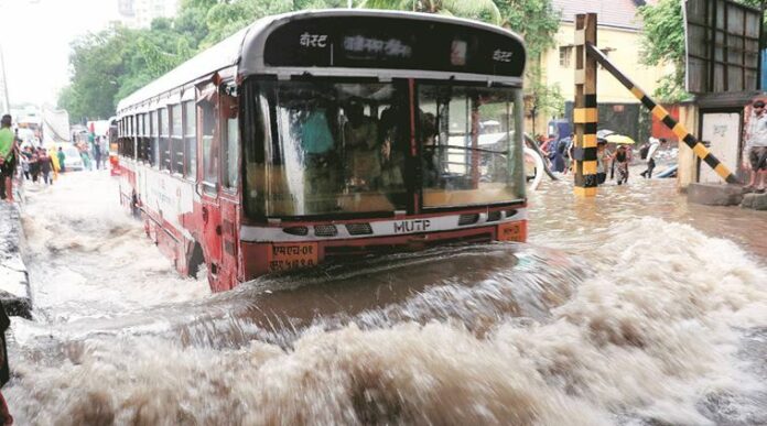 mumbai-rain-car-damage