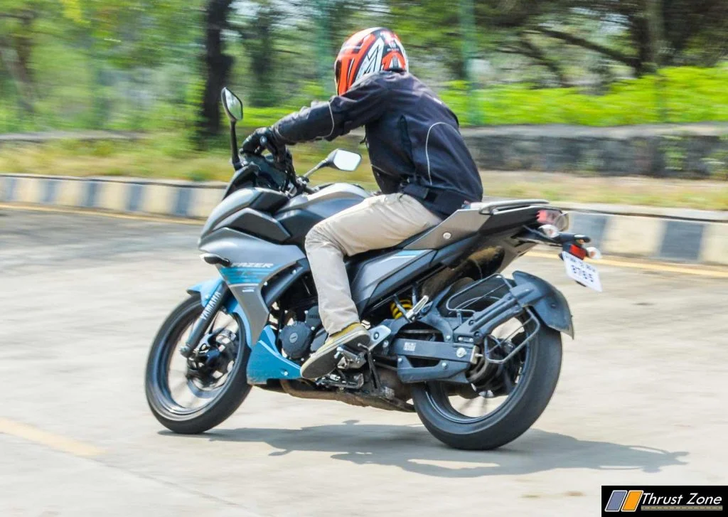 2017-Yamaha-Fazer-25-Review (15 of 17)