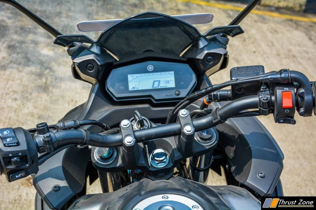 2017-Yamaha-Fazer-25-Review (7 of 17)