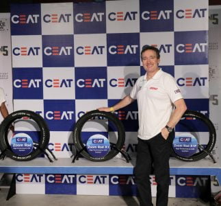 Freddie Spencer unveils the CEAT Zoom Rad X1 at IBW 2017 1