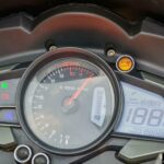 Pulsar220-vs-Fazer25-Bajaj-RS200-Comparison-9