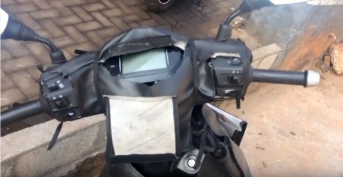 TVS-GRAPHITE-125-150CC-SCOOTER