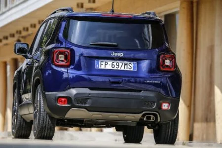 Jeep Renegade India Compact SUV (2)