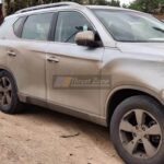 Mahindra-XUV-700-spied (5)