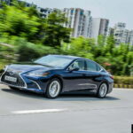 2019-Lexus-ES-India-300h-Review-15