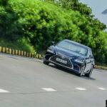 2019-Lexus-ES-India-300h-Review-19
