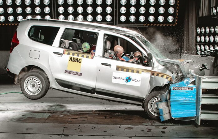 Renault-crash-test-lodgy-stars (1)