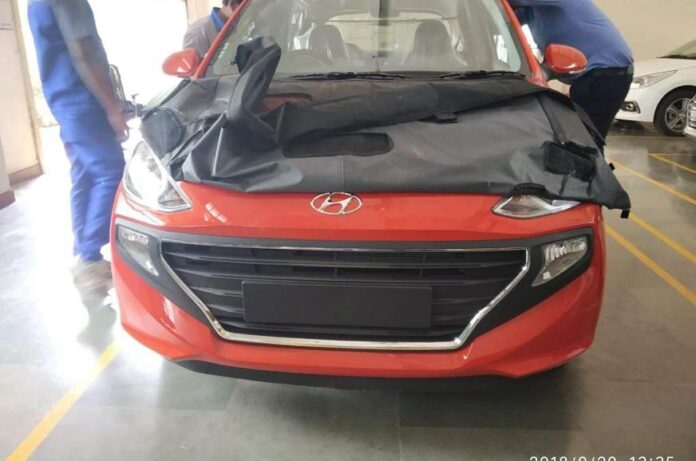 Upcoming Hyundai Santro spied in orange (1)