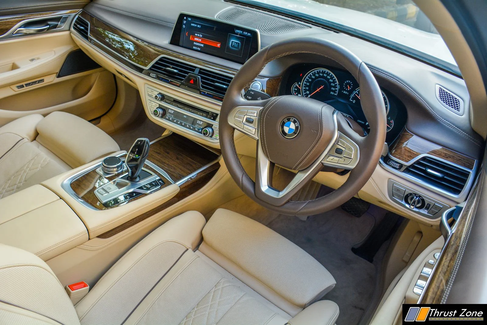 BMW M760Li 2020 V12 NIGHT DRIVE POV Ambient Lighting by AutoTopNL -  Dailymotion Video