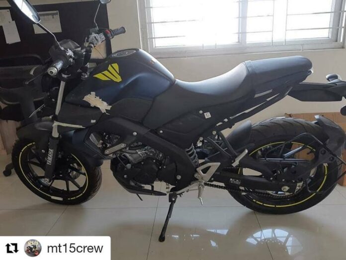 MT-15-Spied-india-seat-forks-tyres (2)