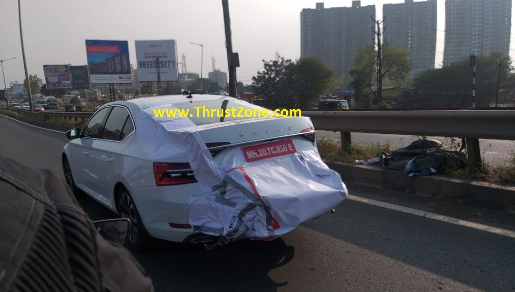 Skoda-superb-facelift-india-launch-spied (2)