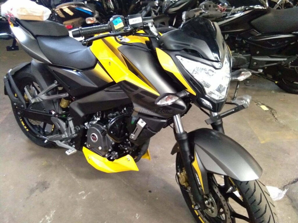 2019 Bajaj Pulsar NS200 Yellow Color (3)