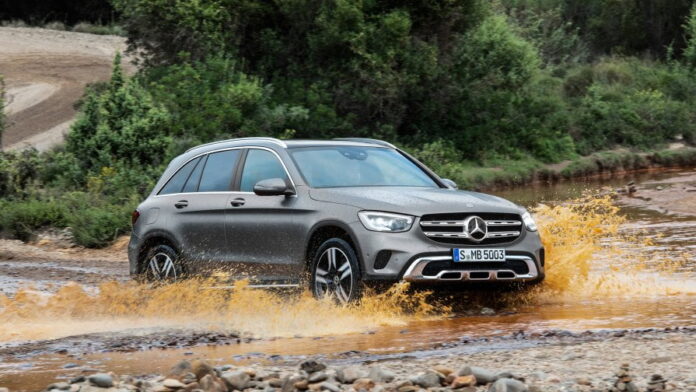 2020 Mercedes GLC Facelift India (2)
