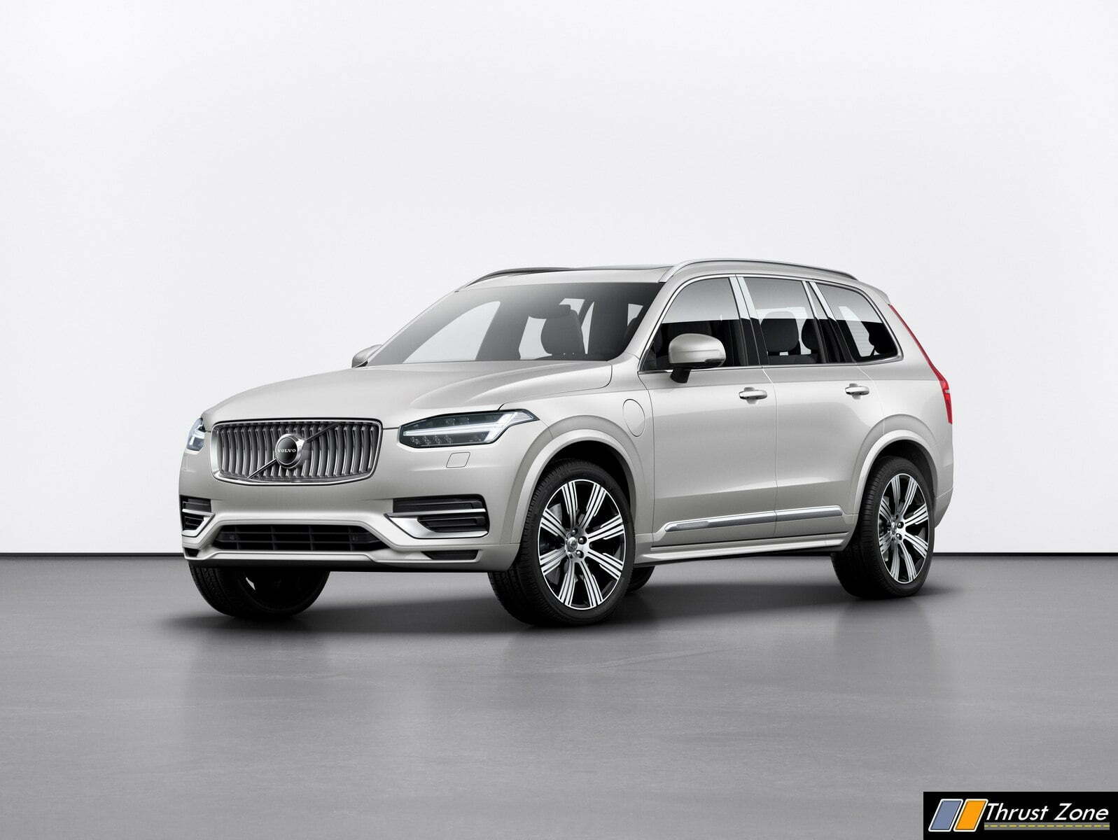 https://www.thrustzone.com/wp-content/uploads/2019/02/248334_Refreshed_Volvo_XC90_Inscription_T8_Twin_Engine_in_Birch_Light_Metallic.jpg