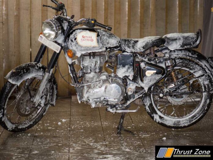 Royal Enfield Implements Dry Wash In Chennai To Save Water In City Amid Crisis (4)