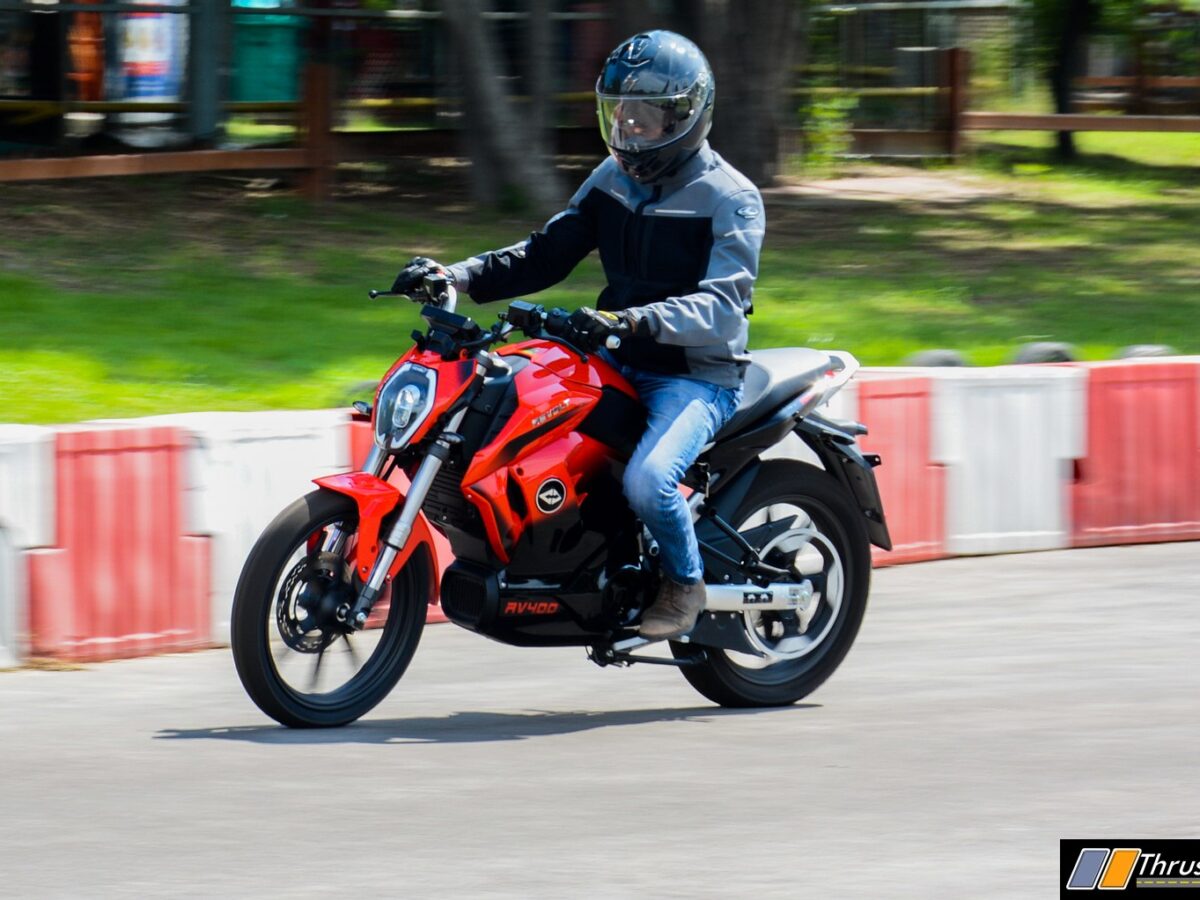 revolt rv 400 kerala