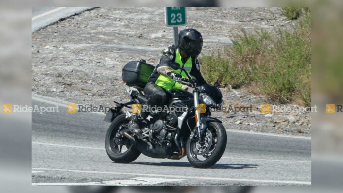 triumph-street-triple-spy-shots-india (1)