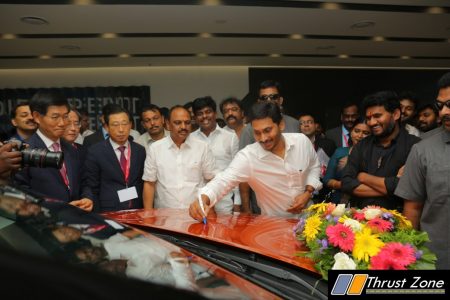 Kia Andhra Pradesh CM Shri Y S Jagan Mohan Reddy at Kia Motors plant inauguration ceremony with Mr. Kookhyun Shim, MD & CEO, KMI, Mr. Han Woo Park, President & CEO, Kia Motors Corp.