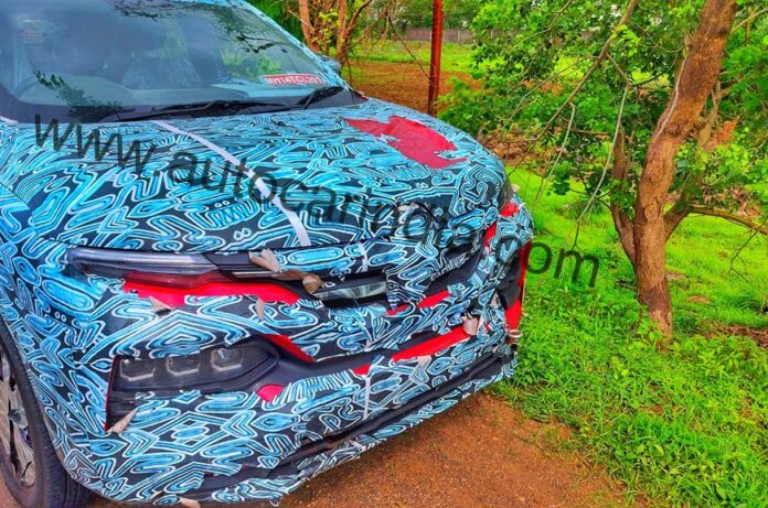 Renault Kiger spied india suv (2)