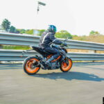 2020-KTM-Duke-390-BS6-Review (10)