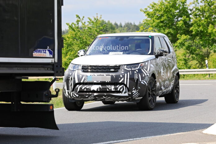 2021 Land Rover Discovery Facelift Spied (1)
