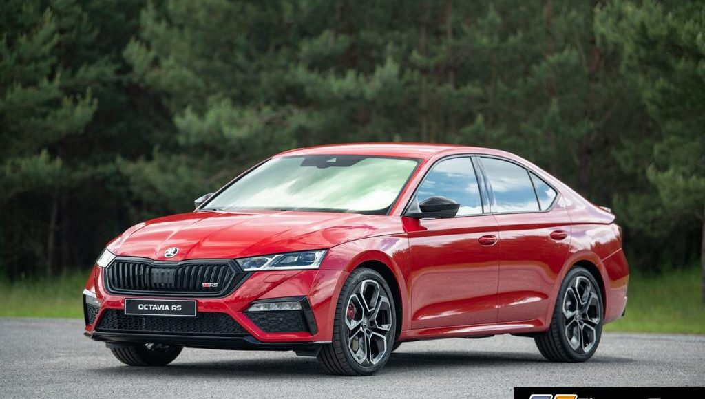 2021 Skoda Octavia RS (1)