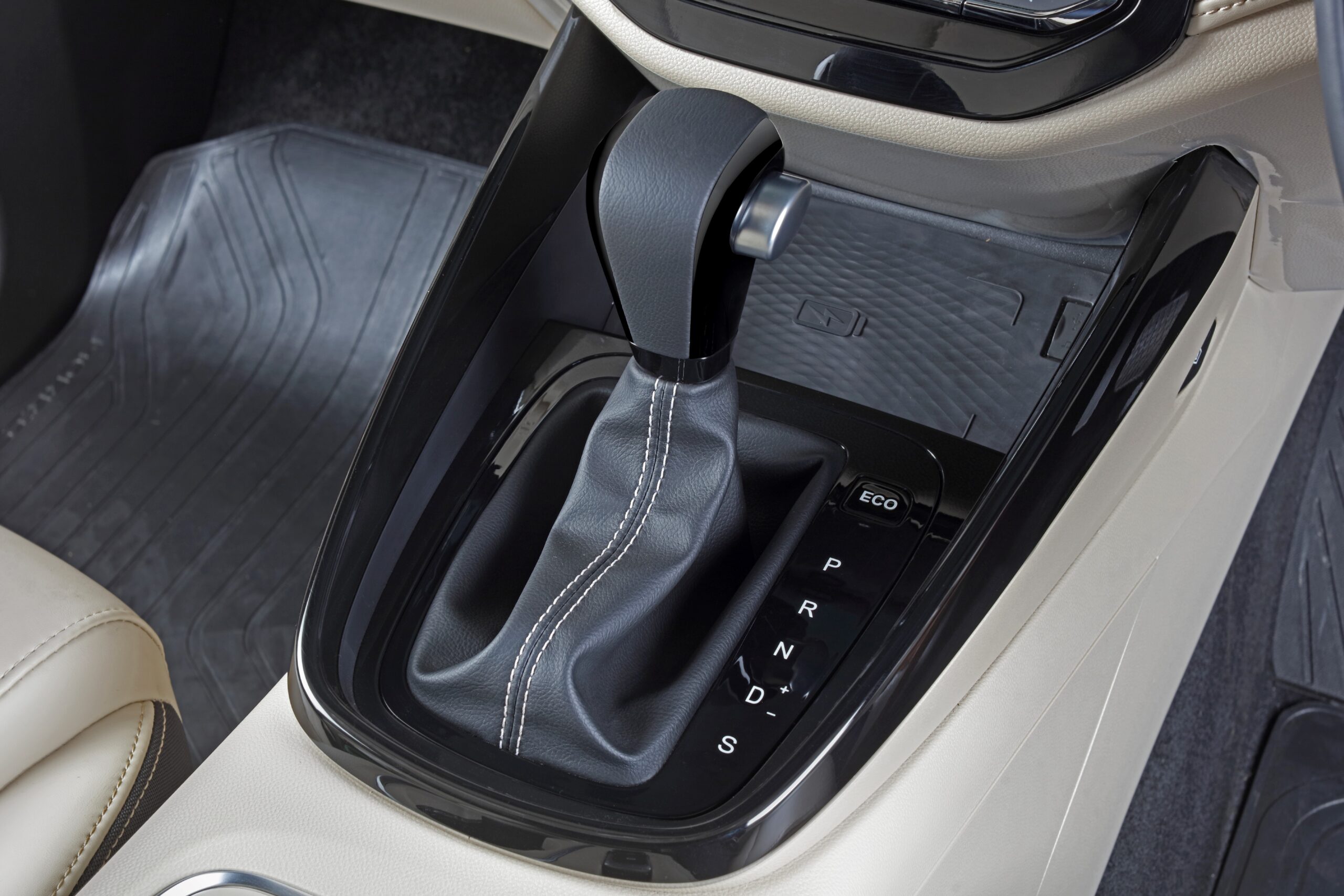 2021 MG Hector Petrol CVT Automatic (2)