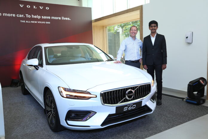 New Volvo dealership in Chennai (2)