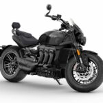 2021-Triumph–Rocket-3-GT-Triple-Black (2)
