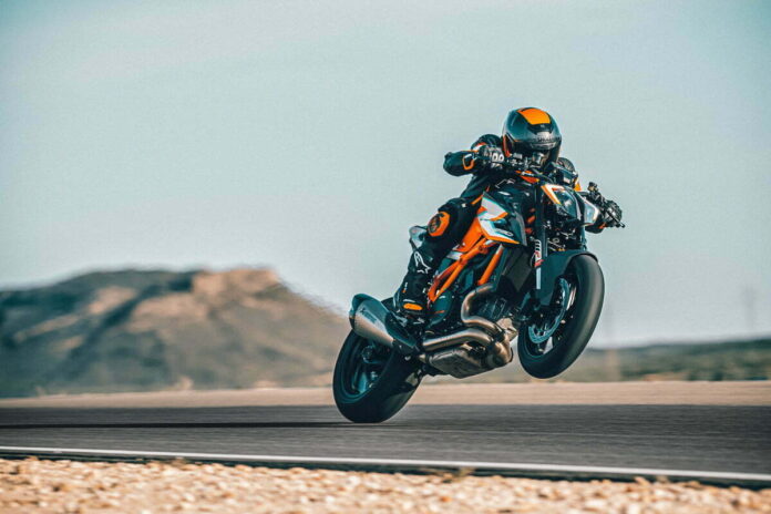 2021 KTM Super Duke 1290 RR (3)