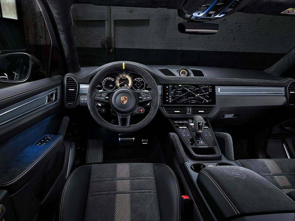 2021 Porsche Cayenne Turbo GT (1)