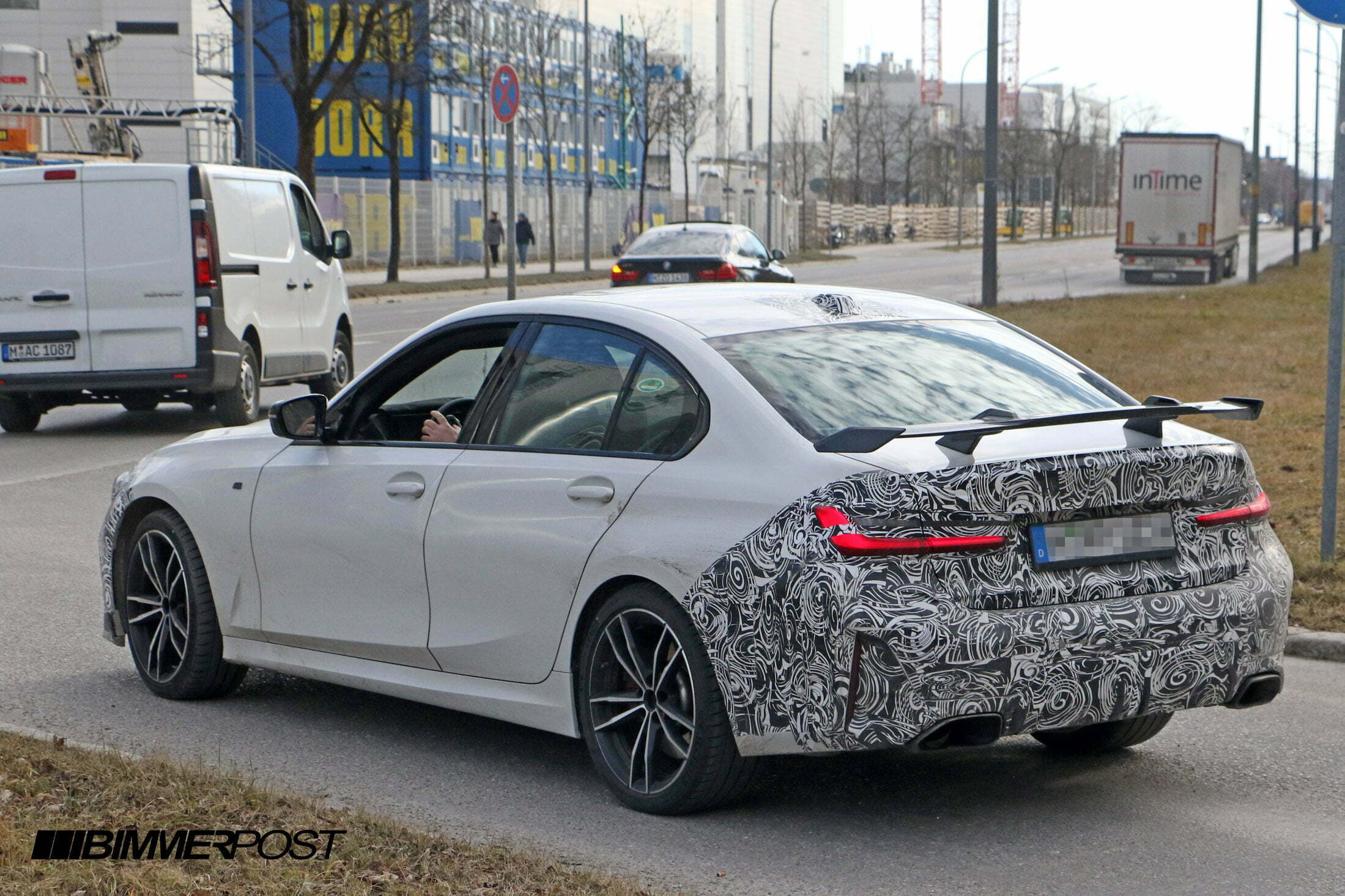 2023 BMW 3 Series Facelift (2)