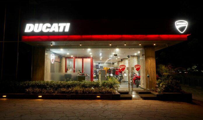 New Pune Ducati Showroom Inaugurated With Dealer Partner Legacy Motor (1)