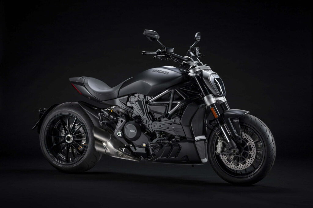 DUCATI XDIAVEL DARK - Front quarter