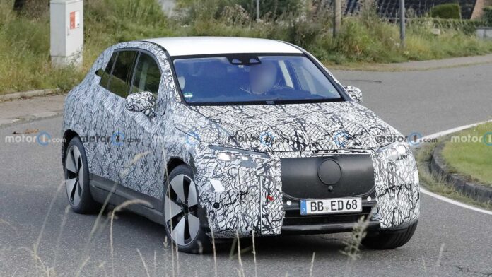 Mercedes-Benz EQE Spied For The First Time - Electric Equivalent To The GLE (3)