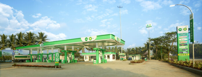 Reliance BP Mobility Limited Launches First Jio-bp Branded Fuel Station