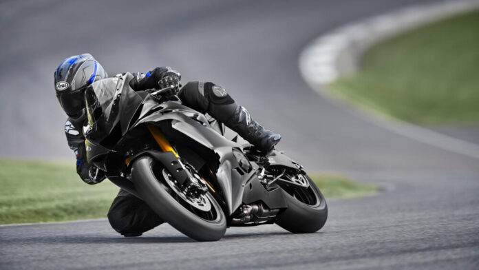 Yamaha R6 GYTR And R6 Race Revealed! (3)
