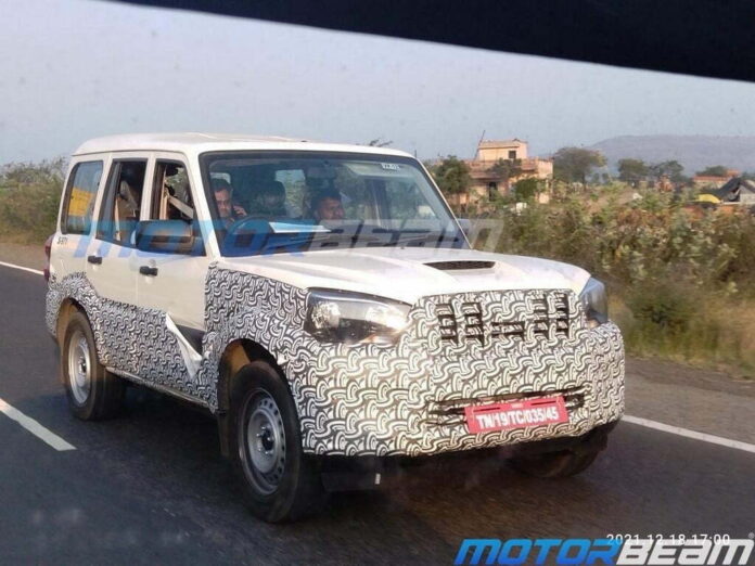 2022-Mahindra-Scorpio-Facelift-Spied