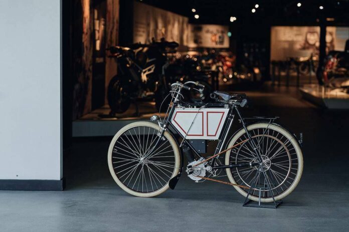Triumph First Ever Prototype Discovered From The Year 1901 (2)