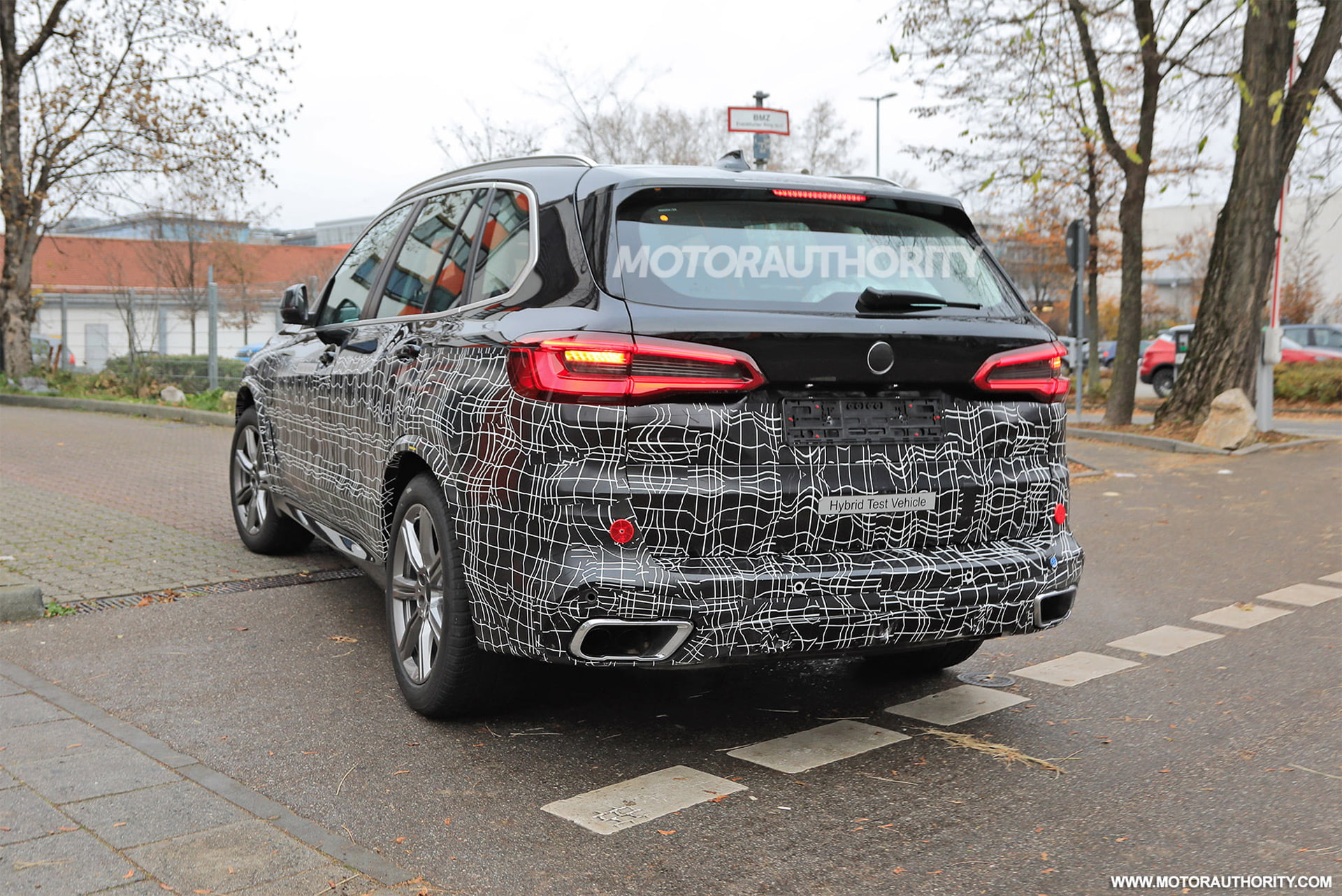 2023 BMW X5 Spied Testing With Multiple Powertrain Options (1)
