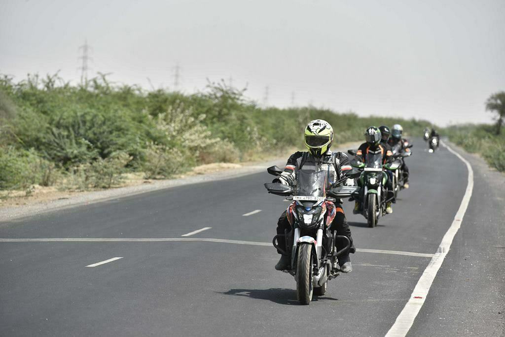 Bajaj Concludes Dominar Mumbai–Rann of Kutch–Mumbai Ride (1)