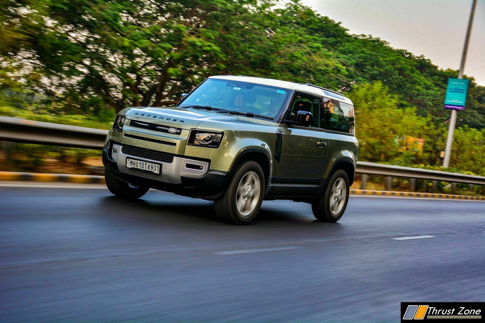 2022-Land-Rover-Defender-90-India-Review-17