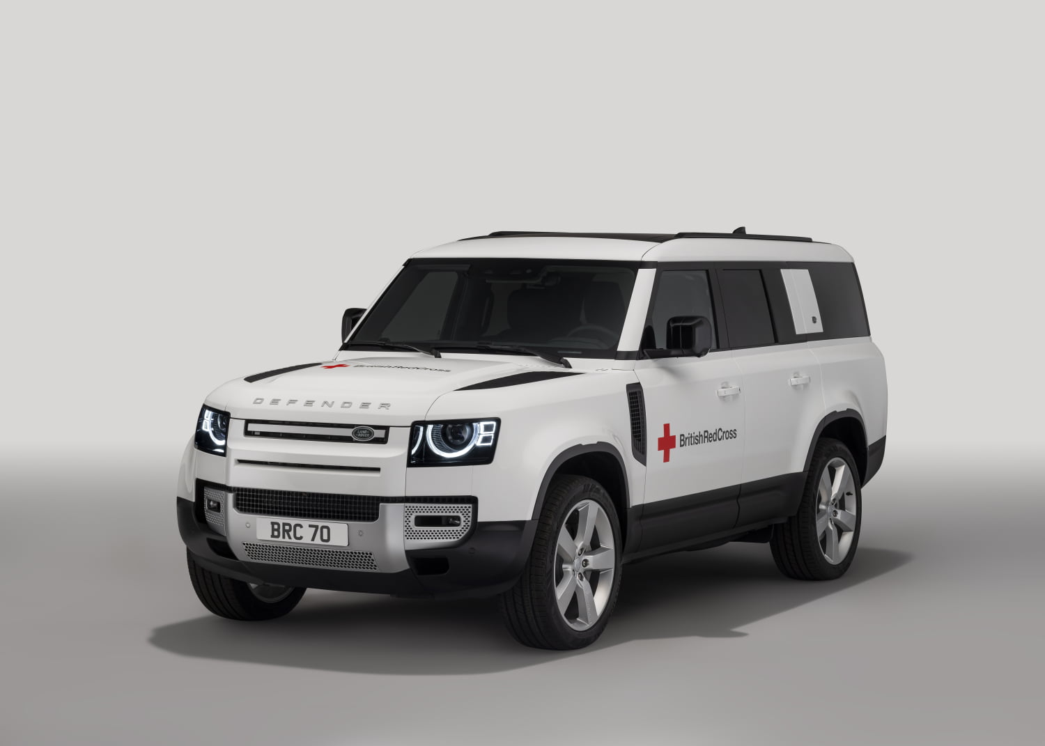 Stretched Land Rover Defender 130 With Three-Rows Revealed! (1)