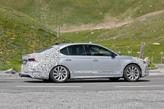 2024 Skoda Octavia Spied Testing For The First Time! (1)